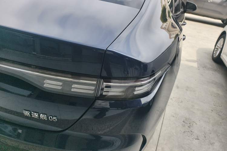 Used BYD Destroyer 05 2024 Honor Edition DM-i 120KM Luxury Model Right Rear Taillight