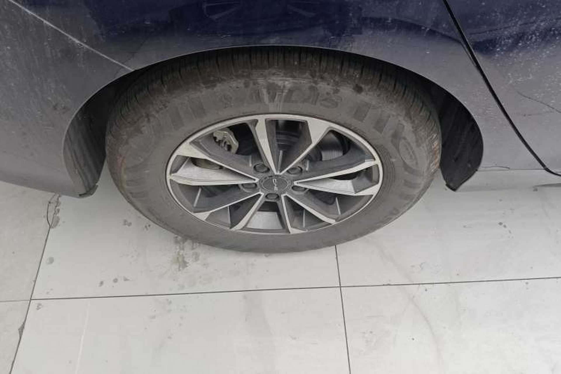 Used BYD Destroyer 05 2024 HONOR Edition DM-i 55KM Luxury Model Right Rear Wheel Hub