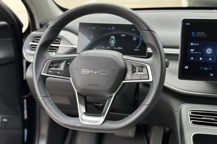 Used BYD Destroyer 05 2024 HONOR Edition DM-i 55KM Luxury Model Steering Wheel