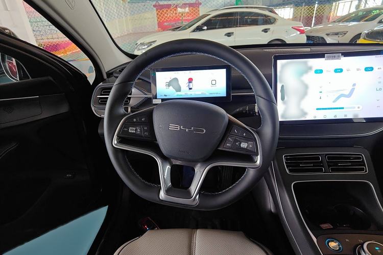 Used BYD Destroyer 05 2024 HONOR Edition DM-i 120KM Flagship Model Steering Wheel