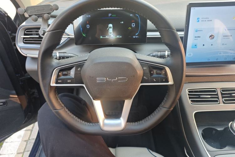 Used BYD Destroyer 05 2024 HONOR Edition DM-i 55KM Luxury Model Steering Wheel