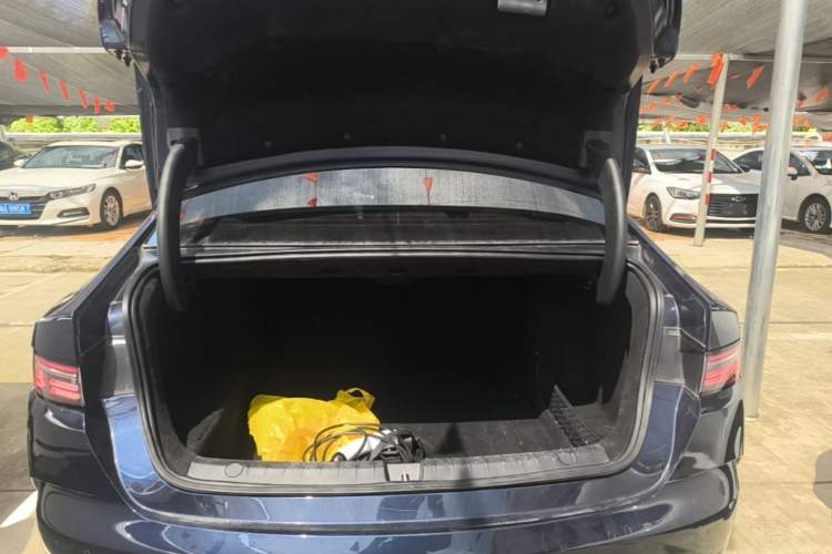Used BYD Destroyer 05 2024 HONOR Edition DM-i 55KM Luxury Model Trunk