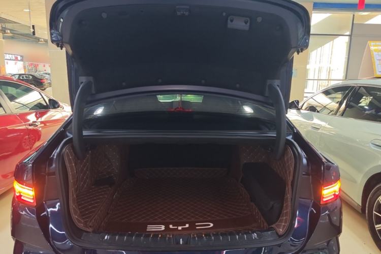 Used BYD Destroyer 05 2024 HONOR Edition DM-i 55KM Luxury Model Trunk