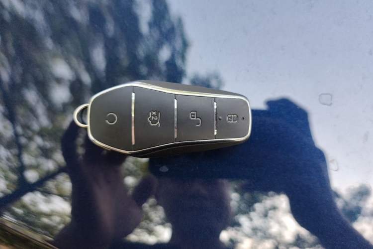Used BYD Destroyer 05 2024 HONOR Edition DM-i 55KM Luxury Model Vehicle Key