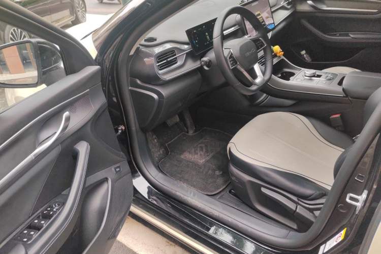 Used BYD Destroyer 05 2024 Honor Edition DM-i 120KM Luxury Model Driver Seat