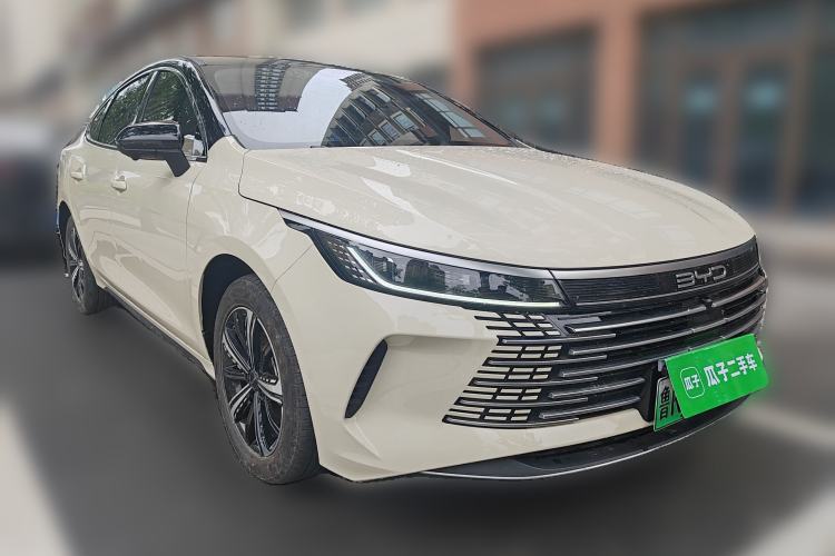 Used BYD Destroyer 05 2024 Honor Edition DM-i 120KM Luxury Model Front Right 45 Deg