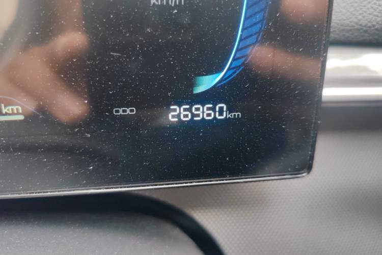 Used BYD Destroyer 05 2024 Honor Edition DM-i 120KM Luxury Model Odometer Close Up