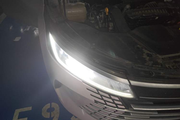 Used BYD Destroyer 05 2024 HONOR Edition DM-i 55KM Luxury Model Right Front Headlight