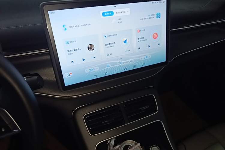 Used BYD Destroyer 05 2024 HONOR Edition DM-i 55KM Luxury Model Audio And AC Panel