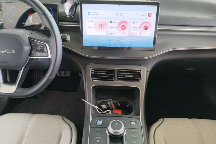 Used BYD Destroyer 05 2024 HONOR Edition DM-i 55KM Luxury Model Audio And AC Panel