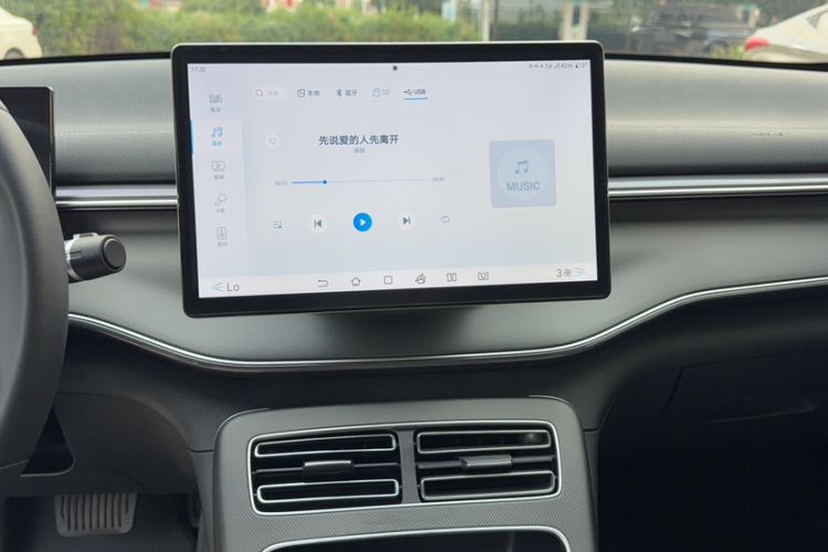 Used BYD Destroyer 05 2024 HONOR Edition DM-i 55KM Luxury Model Audio And AC Panel