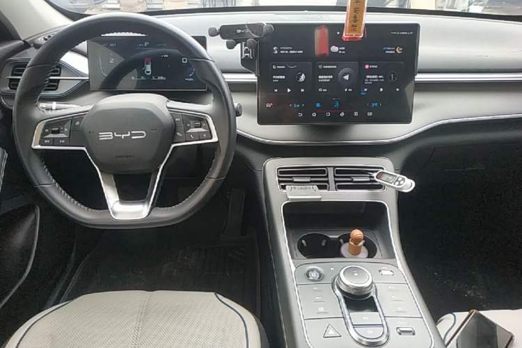 Used BYD Destroyer 05 2024 HONOR Edition DM-i 55KM Luxury Model Audio And AC Panel