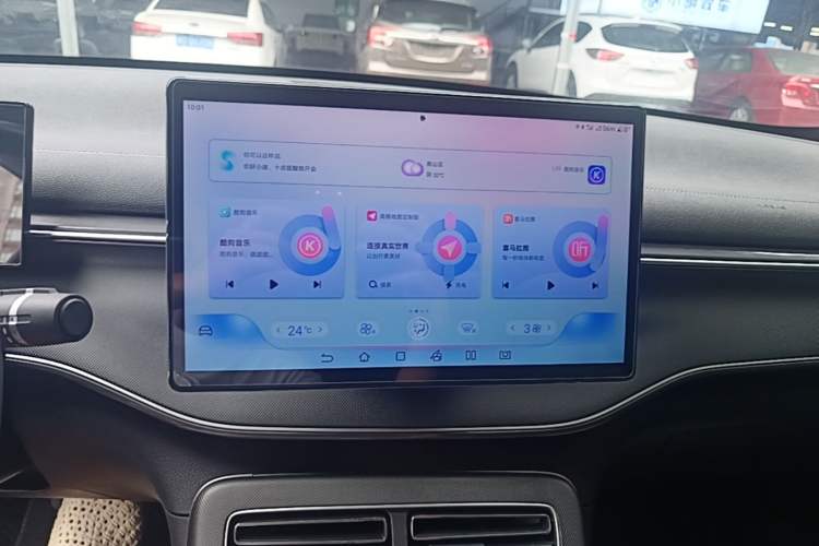 Used BYD Destroyer 05 2024 Honor Edition DM-i 120KM Luxury Model Audio And AC Panel