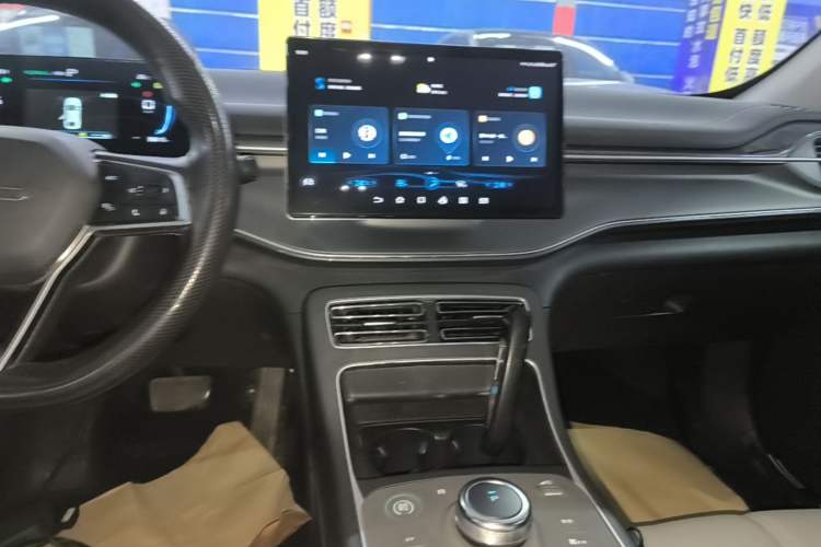 Used BYD Destroyer 05 2024 HONOR Edition DM-i 55KM Luxury Model Audio And AC Panel
