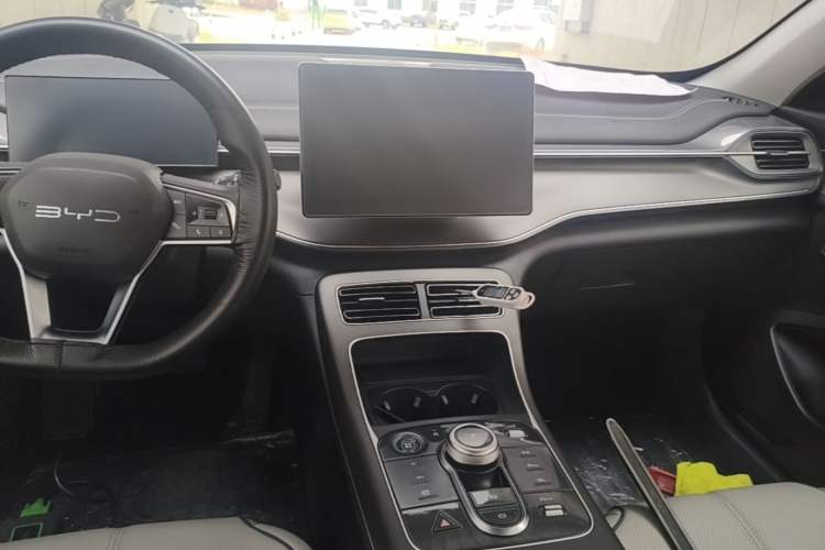 Used BYD Destroyer 05 2024 HONOR Edition DM-i 55KM Luxury Model Audio And AC Panel