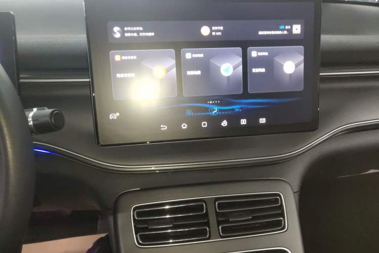 Used BYD Destroyer 05 2024 Honor Edition DM-i 120KM Luxury Model Audio And AC Panel