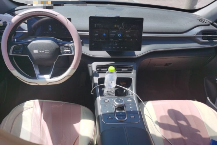 Used BYD Destroyer 05 2024 HONOR Edition DM-i 55KM Luxury Model Center Console
