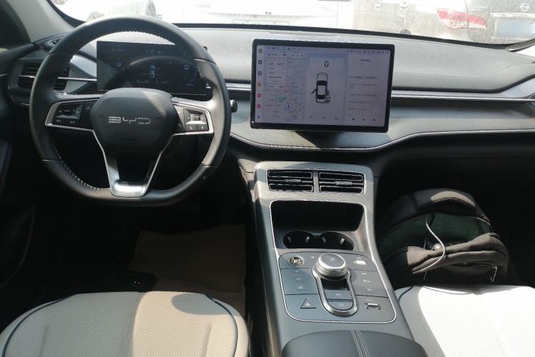 Used BYD Destroyer 05 2024 HONOR Edition DM-i 55KM Luxury Model Center Console