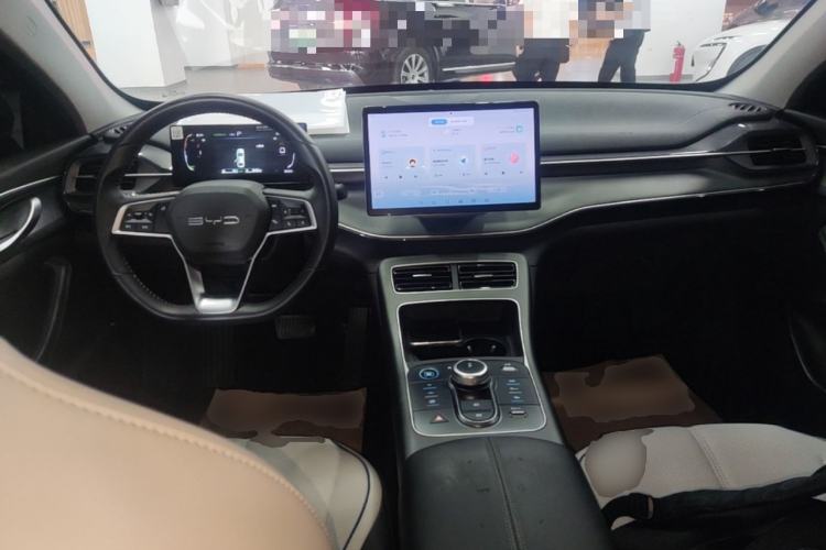 Used BYD Destroyer 05 2024 HONOR Edition DM-i 55KM Luxury Model Center Console