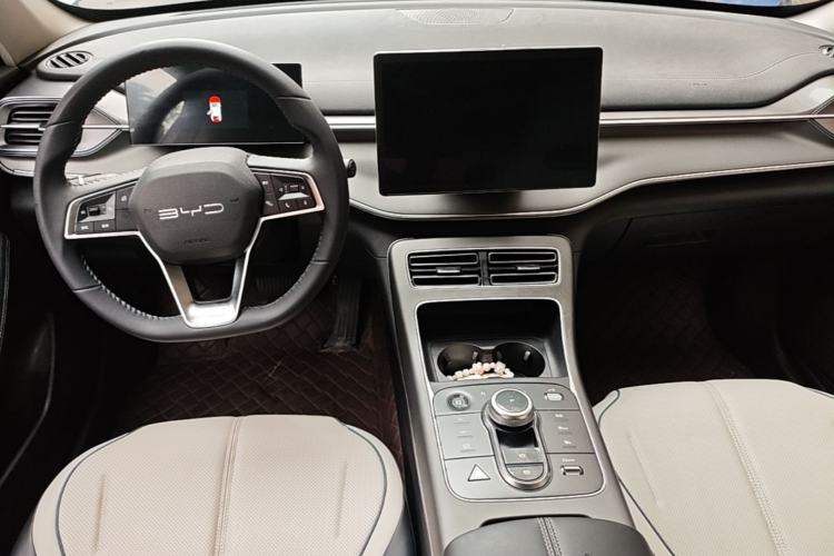 Used BYD Destroyer 05 2024 HONOR Edition DM-i 55KM Luxury Model Center Console