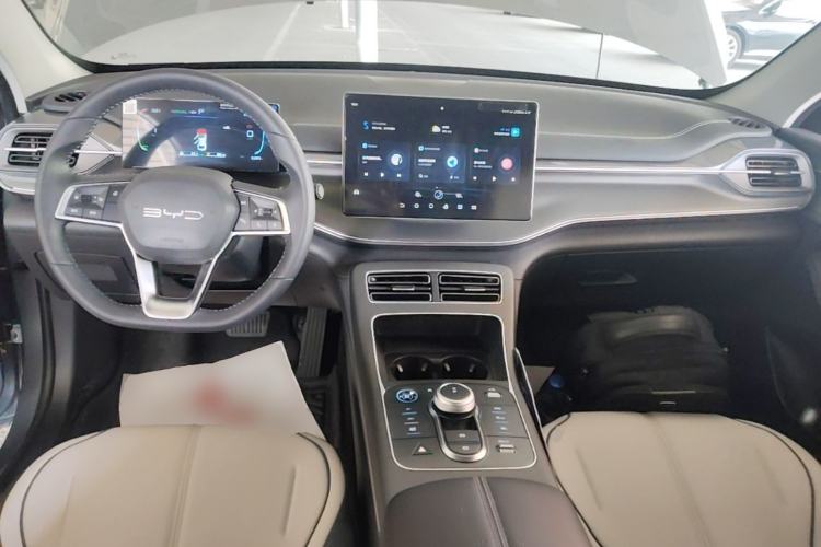 Used BYD Destroyer 05 2024 HONOR Edition DM-i 55KM Luxury Model Center Console