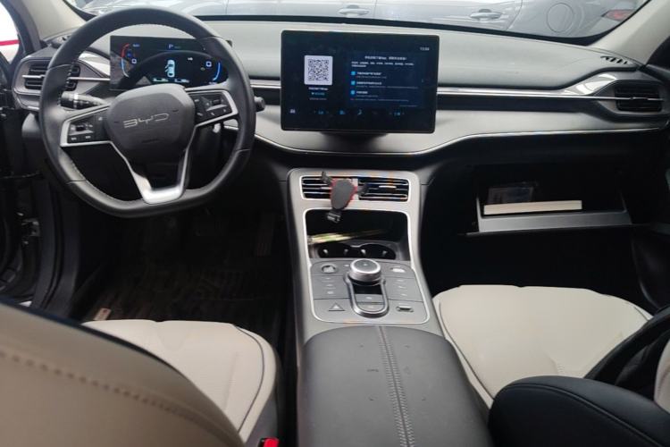 Used BYD Destroyer 05 2024 HONOR Edition DM-i 55KM Luxury Model Center Console