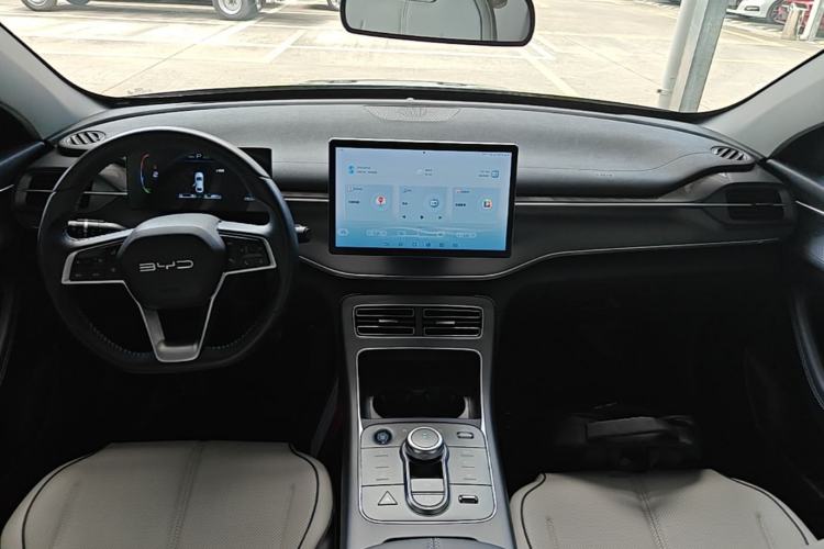 Used BYD Destroyer 05 2024 HONOR Edition DM-i 120KM Prestige Model Center Console