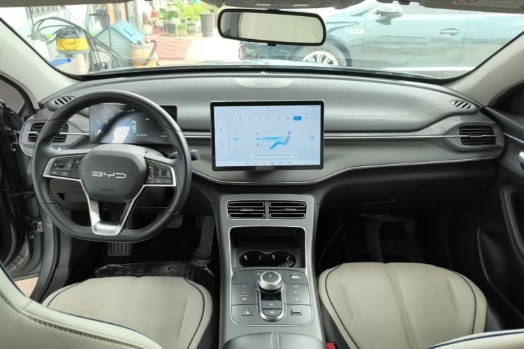 Used BYD Destroyer 05 2024 HONOR Edition DM-i 55KM Luxury Model Center Console