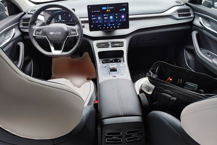 Used BYD Destroyer 05 2024 HONOR Edition DM-i 55KM Luxury Model Center Console