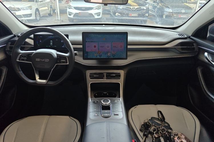 Used BYD Destroyer 05 2024 HONOR Edition DM-i 55KM Luxury Model Center Console