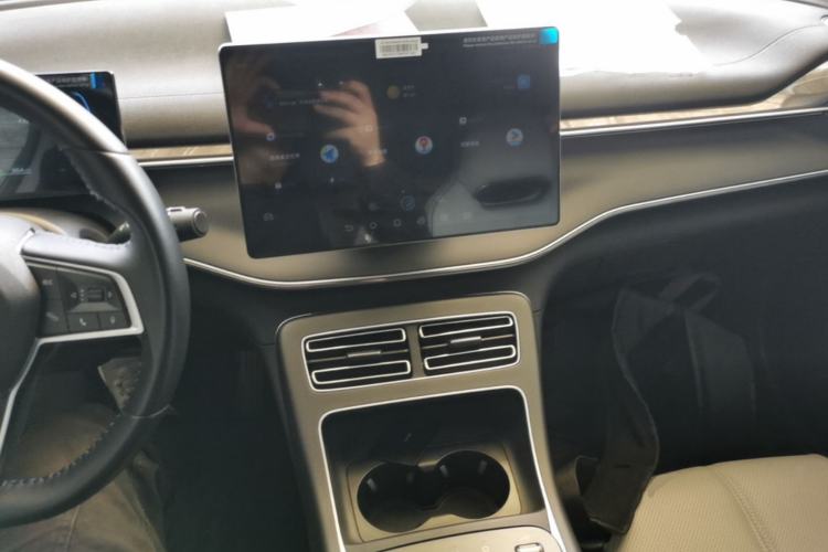 Used BYD Destroyer 05 2024 HONOR Edition DM-i 55KM Luxury Model Center Console