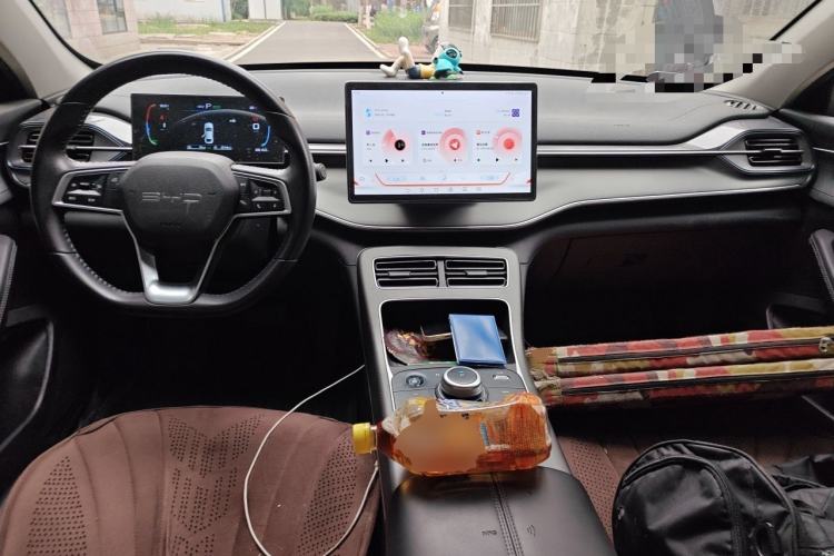 Used BYD Destroyer 05 2024 HONOR Edition DM-i 55KM Luxury Model Center Console
