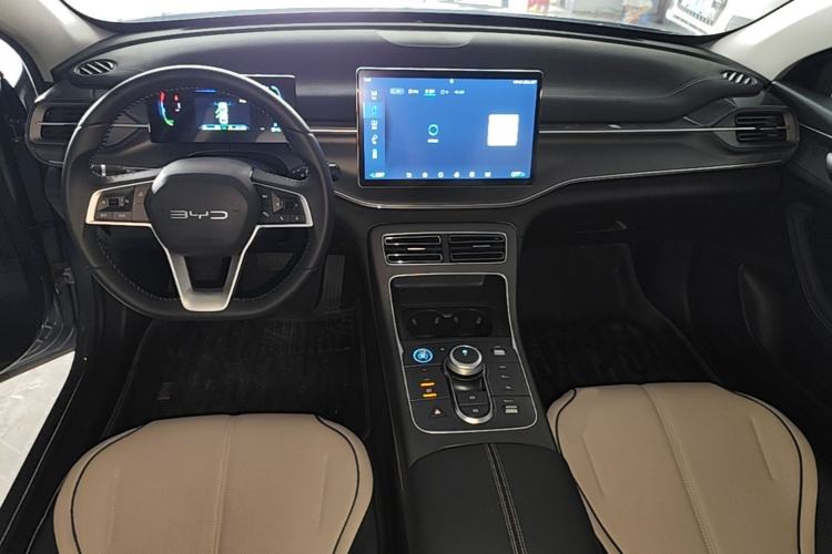 Used BYD Destroyer 05 2024 HONOR Edition DM-i 55KM Luxury Model Center Console