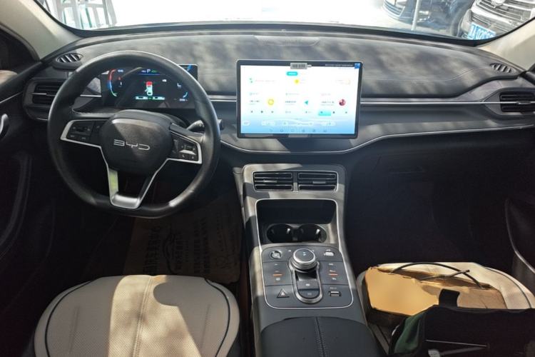 Used BYD Destroyer 05 2024 HONOR Edition DM-i 55KM Luxury Model Center Console