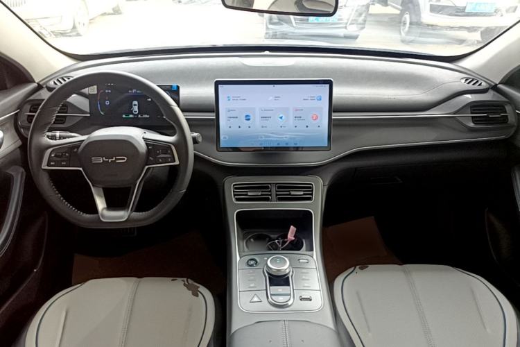 Used BYD Destroyer 05 2024 HONOR Edition DM-i 55KM Luxury Model Center Console