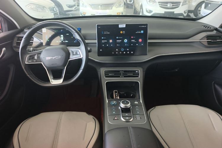 Used BYD Destroyer 05 2024 HONOR Edition DM-i 55KM Luxury Model Center Console