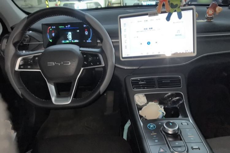 Used BYD Destroyer 05 2024 HONOR Edition DM-i 55KM Luxury Model Center Console