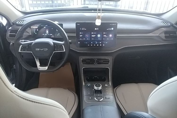 Used BYD Destroyer 05 2024 HONOR Edition DM-i 55KM Luxury Model Center Console