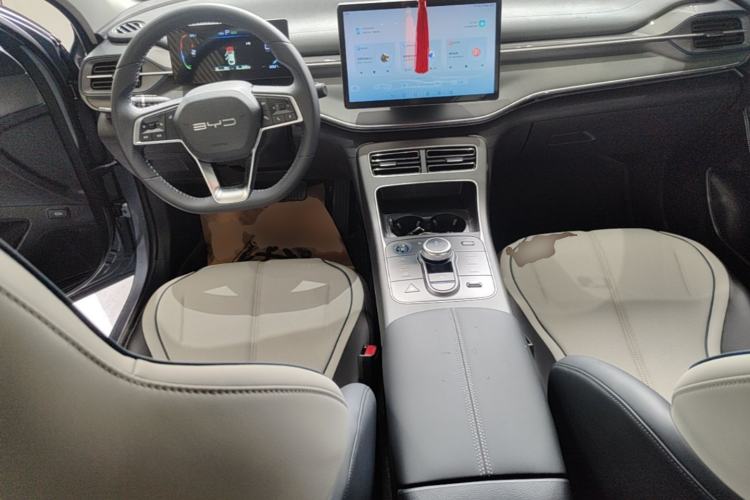 Used BYD Destroyer 05 2024 HONOR Edition DM-i 55KM Luxury Model Center Console