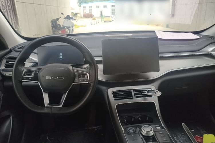 Used BYD Destroyer 05 2024 HONOR Edition DM-i 55KM Luxury Model Center Console