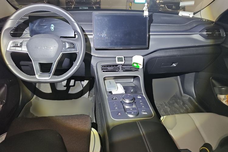 Used BYD Destroyer 05 2024 HONOR Edition DM-i 55KM Luxury Model Center Console