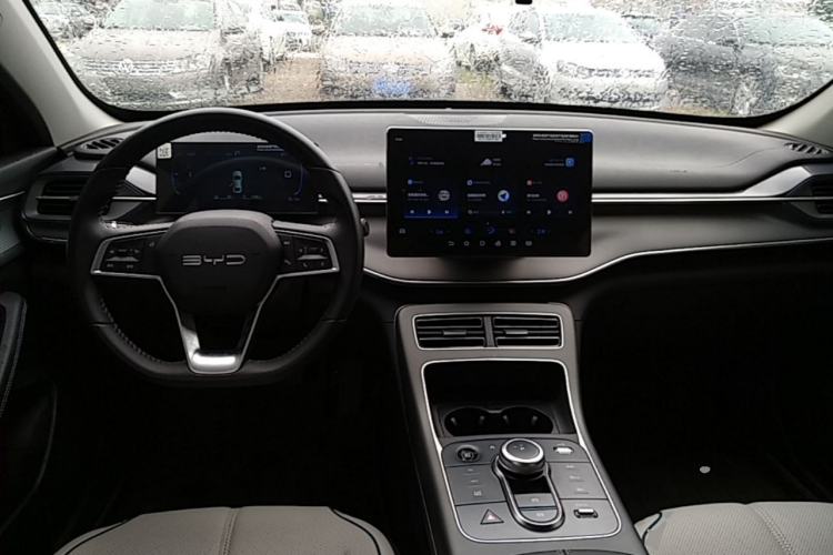 Used BYD Destroyer 05 2024 HONOR Edition DM-i 55KM Luxury Model Center Console