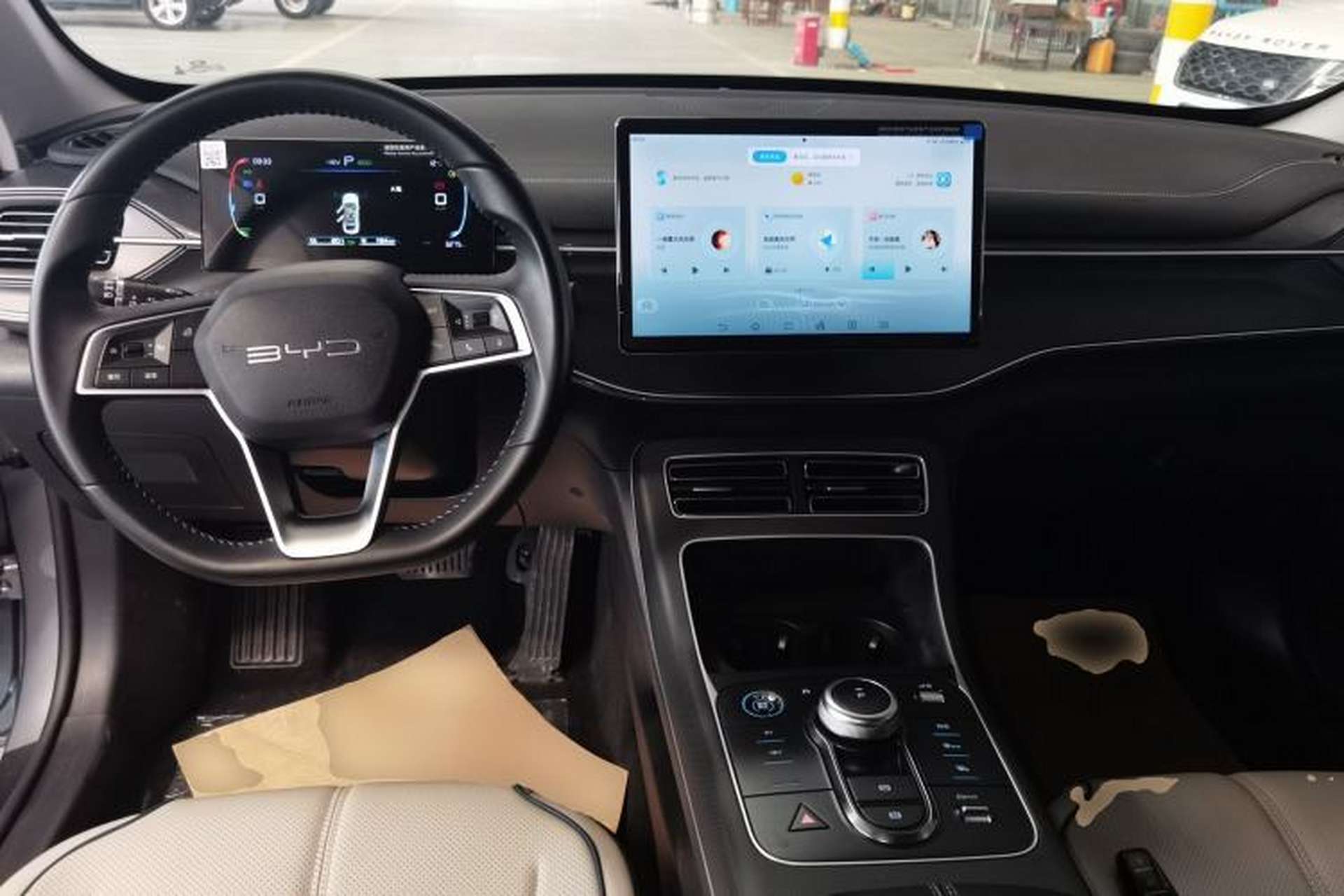 Used BYD Destroyer 05 2024 HONOR Edition DM-i 55KM Luxury Model Center Console