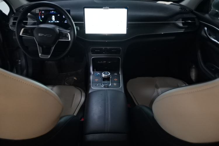Used BYD Destroyer 05 2024 HONOR Edition DM-i 55KM Luxury Model Center Console