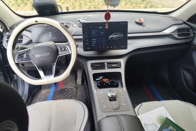 Used BYD Destroyer 05 2024 HONOR Edition DM-i 55KM Luxury Model Center Console