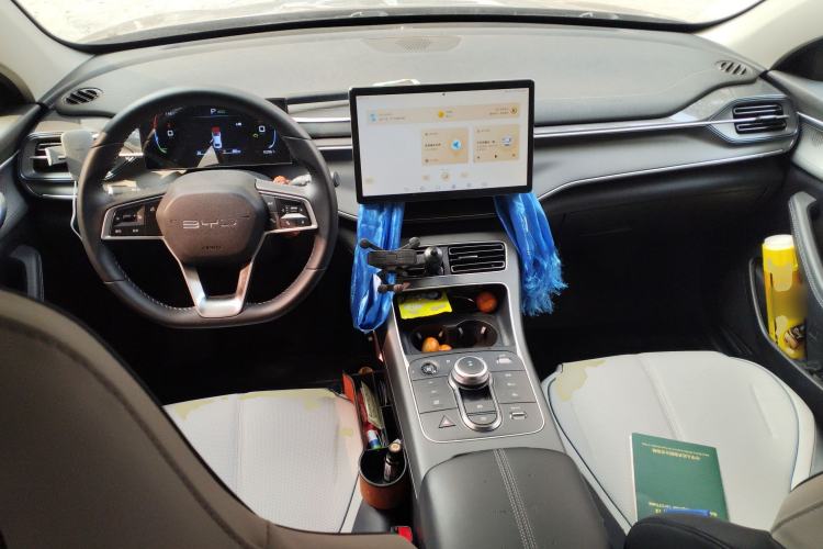 Used BYD Destroyer 05 2024 HONOR Edition DM-i 55KM Luxury Model Center Console
