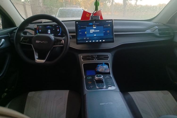 Used BYD Destroyer 05 2024 HONOR Edition DM-i 55KM Luxury Model Center Console