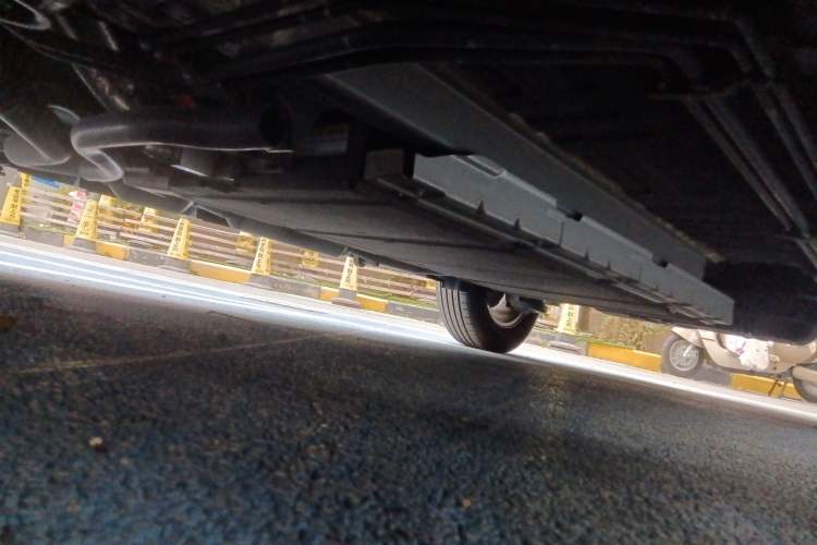 Used BYD Destroyer 05 2024 HONOR Edition DM-i 55KM Luxury Model Chassis Front Left