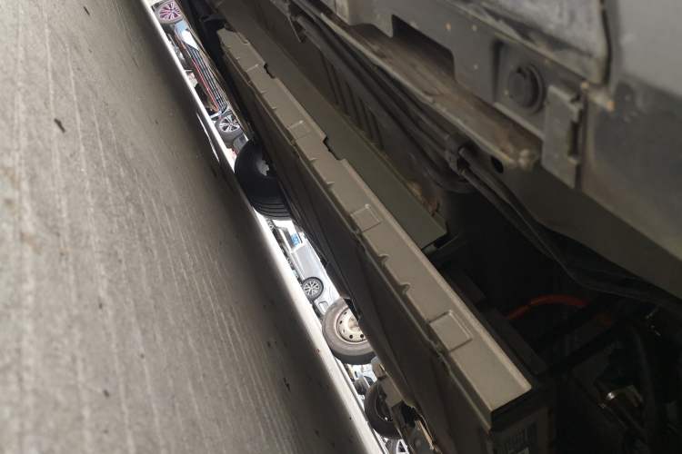 Used BYD Destroyer 05 2024 HONOR Edition DM-i 55KM Luxury Model Chassis Rear Left