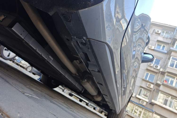 Used BYD Destroyer 05 2024 HONOR Edition DM-i 55KM Luxury Model Chassis Rear Right
